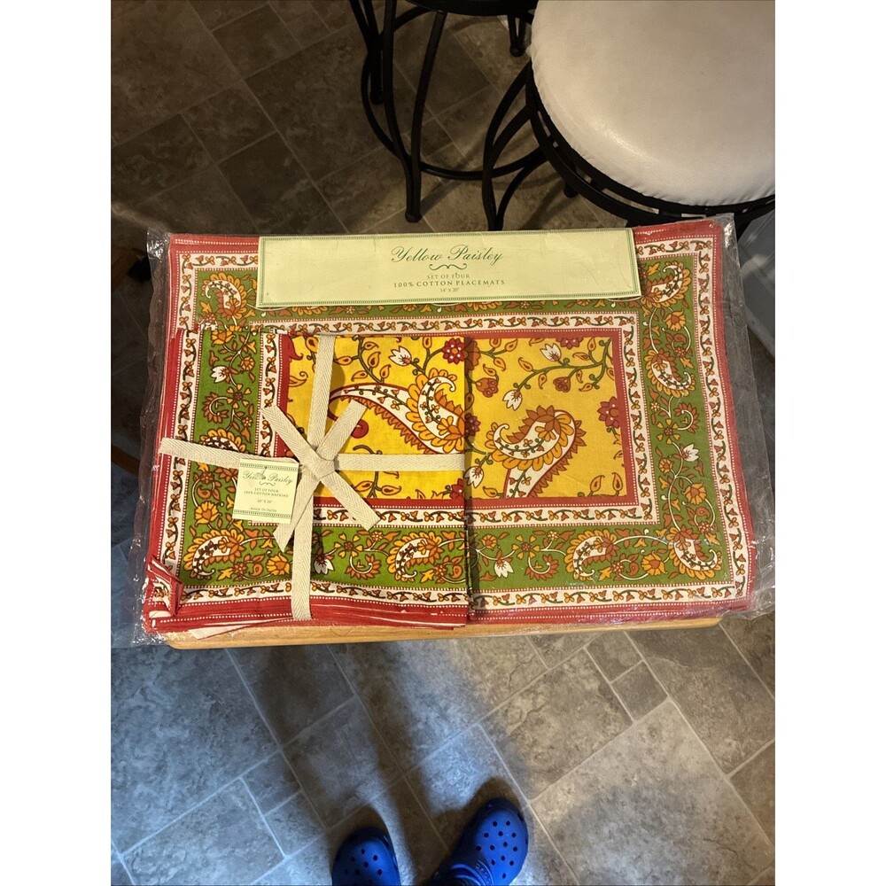 set of 4 yellow paisley placemats w/ napkins 100% cotton